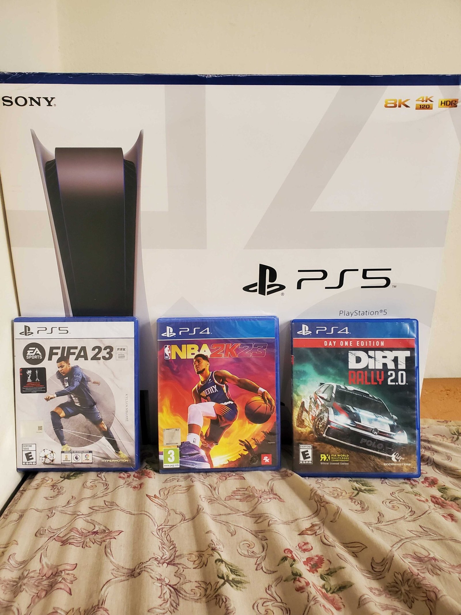 Ps5 neuf ➕️ 3 jeux à vendre