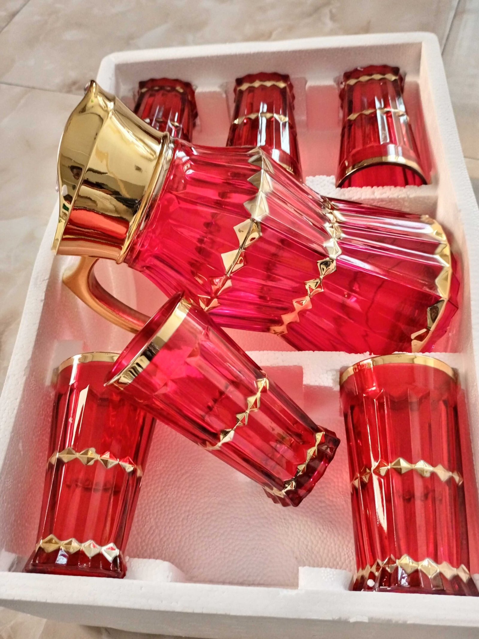 Les verres et tasse 7 pcs