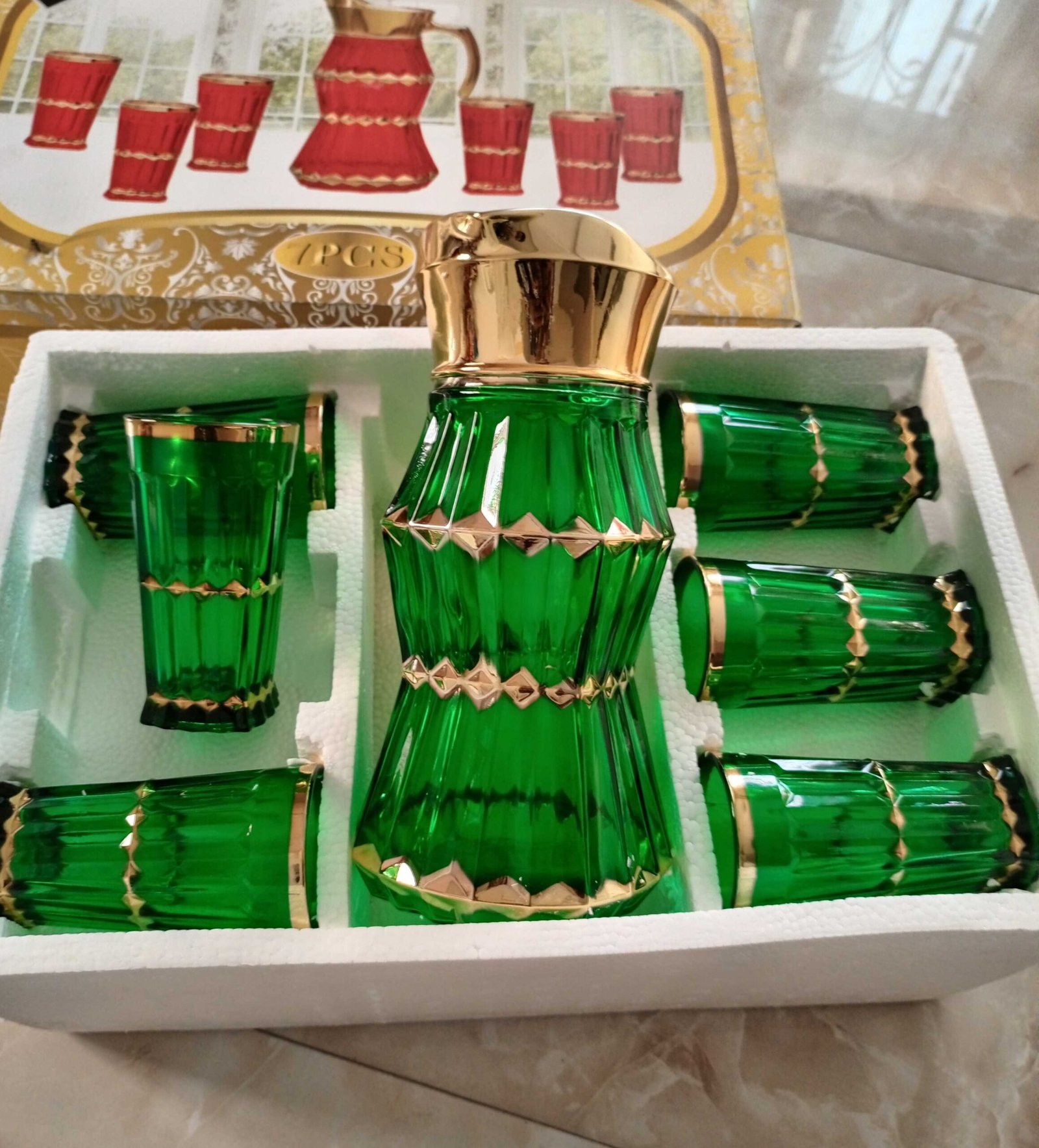 Les verres et tasse 7 pcs