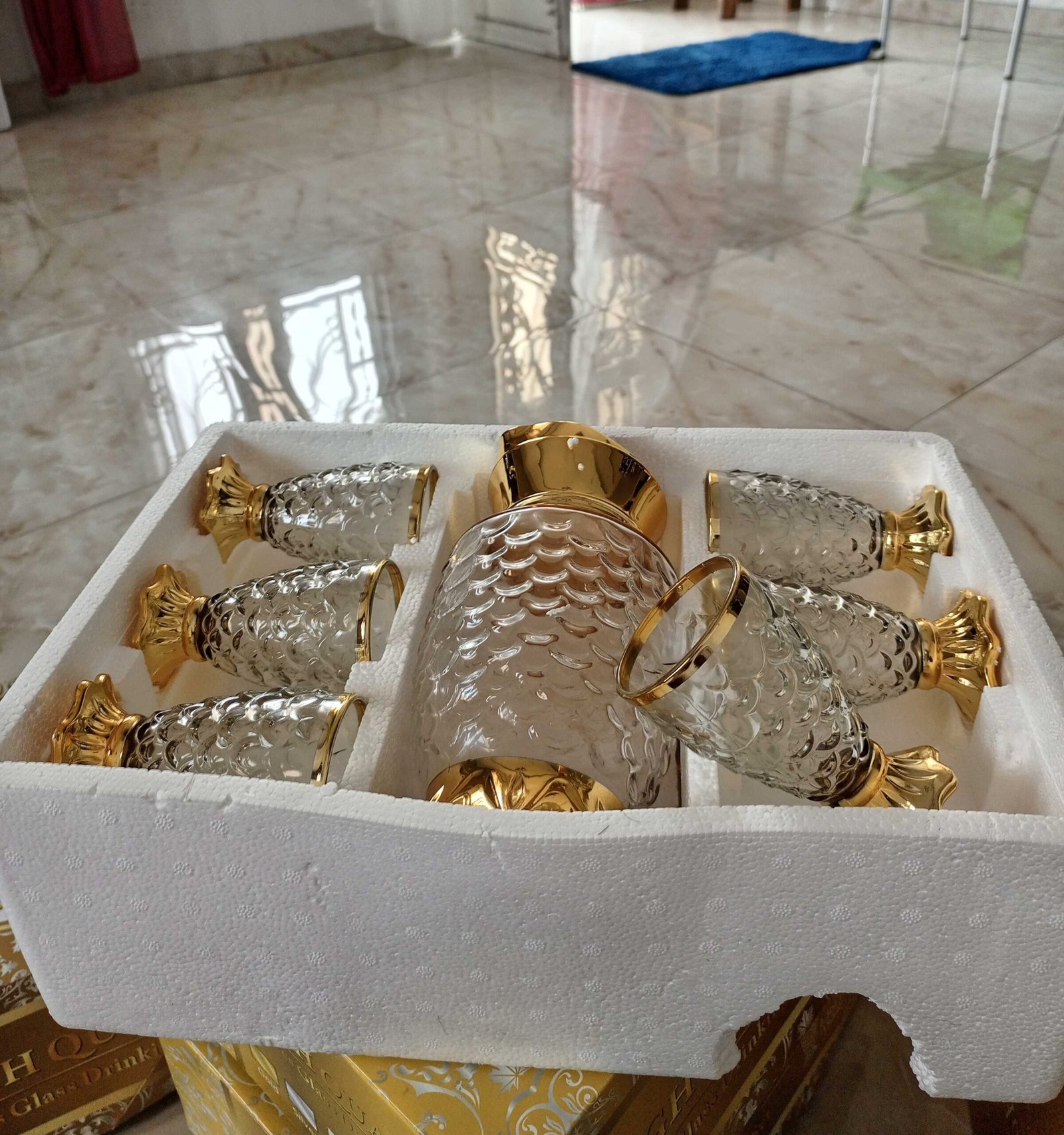 Les verres et tasse 7 pcs