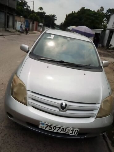 TOYOTA IST