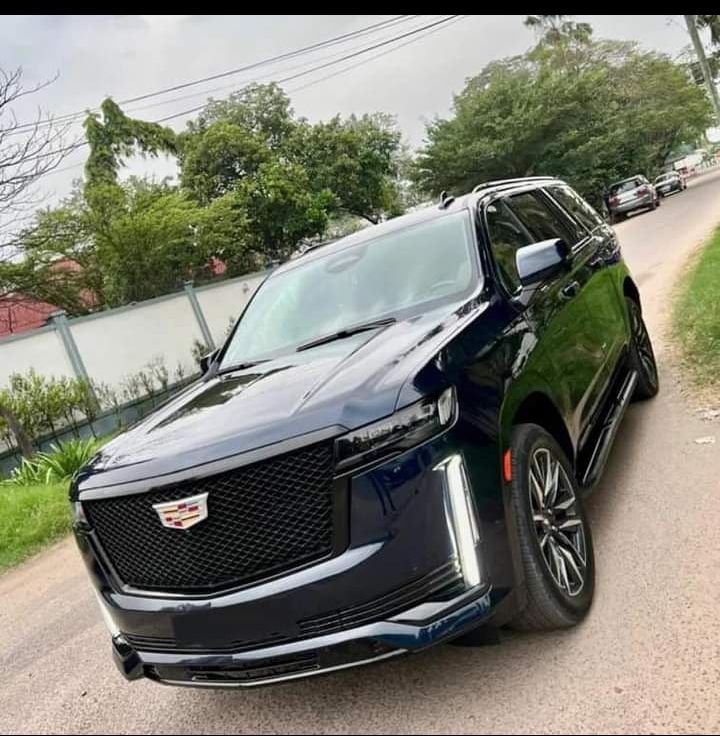 Cadillac escalade 600