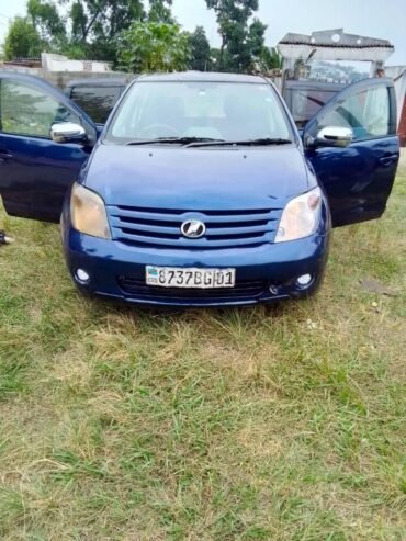 TOYOTA IST