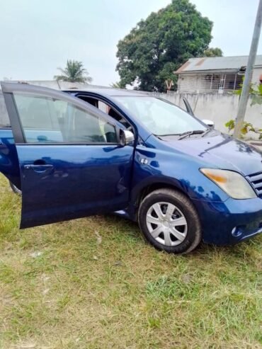 TOYOTA IST