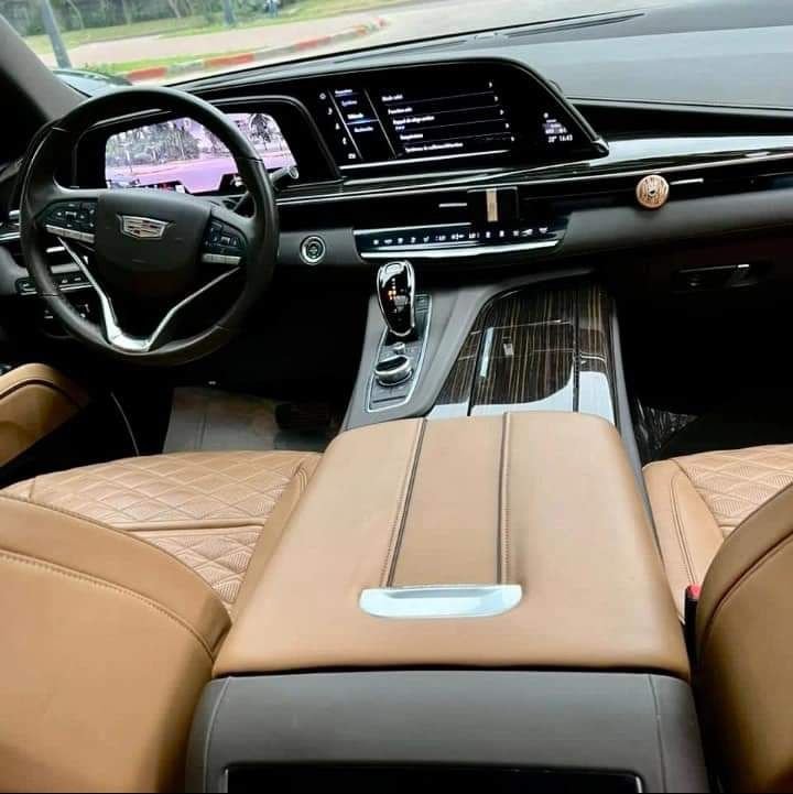 Cadillac escalade 600