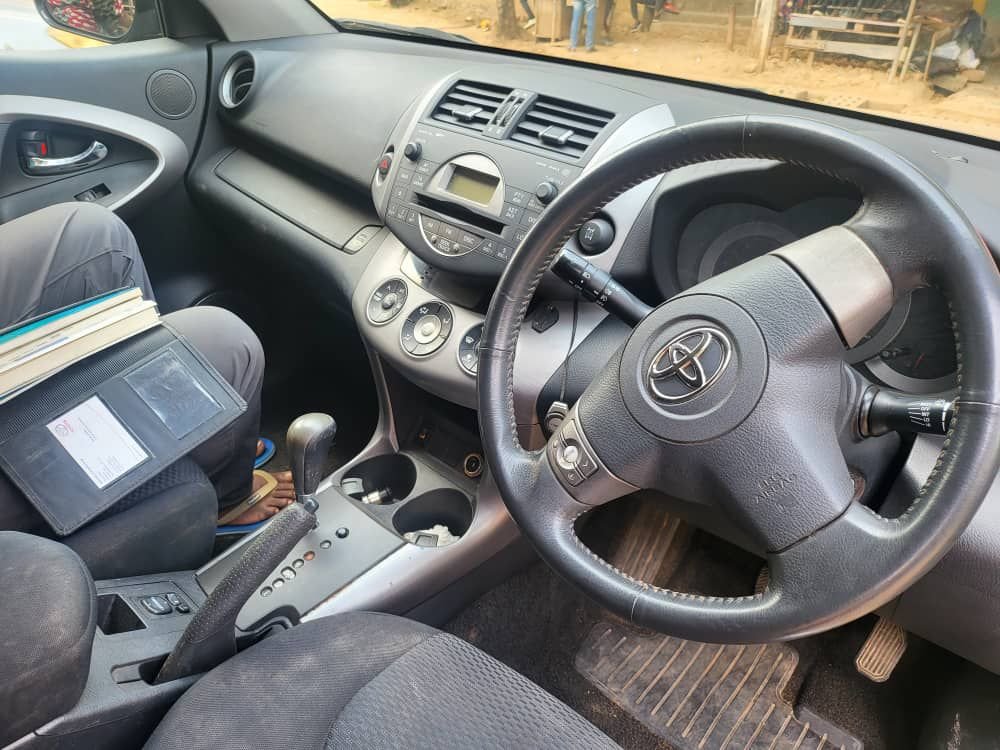 TOYOTA RAV4 2006