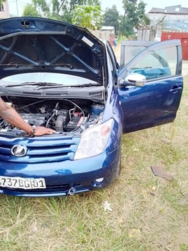 TOYOTA IST