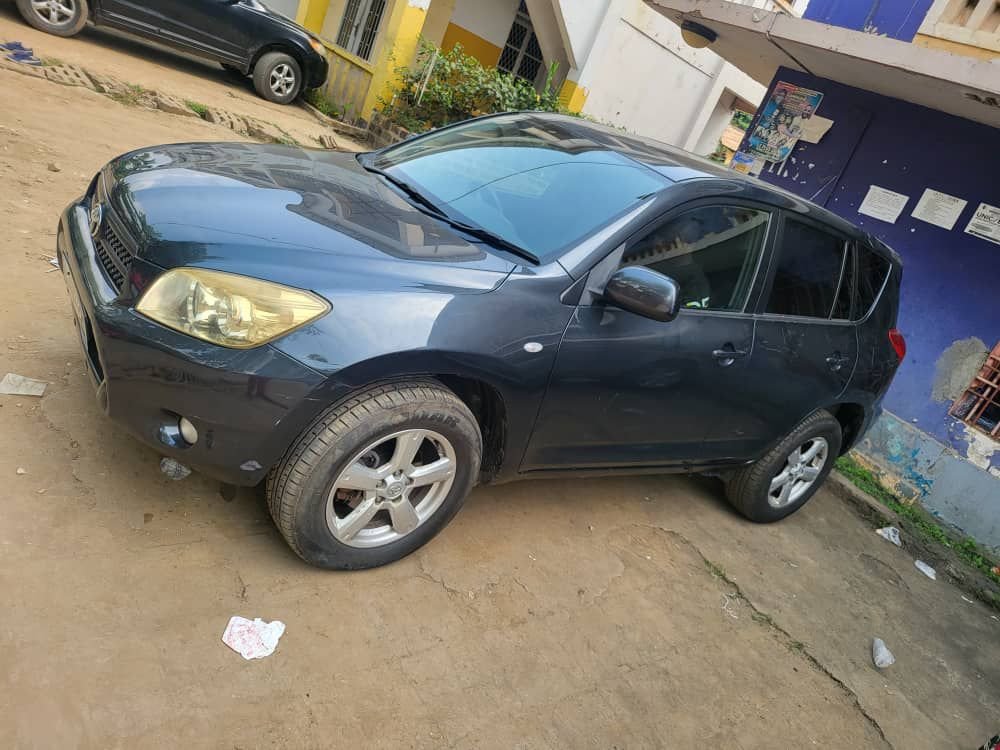 TOYOTA RAV4 2006