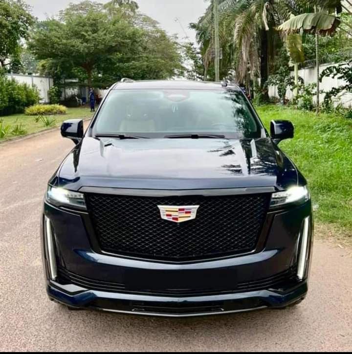 Cadillac escalade 600