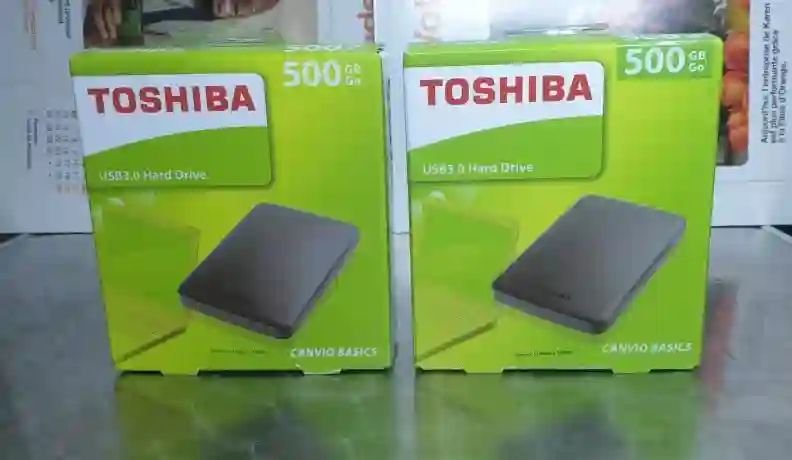 Disque dur externe (BOX) tout neuf a vendre a un très bon prix , 1To(1000Gb) a 50$ seulement +243848408504, la livraison est gratuite a kinshasa