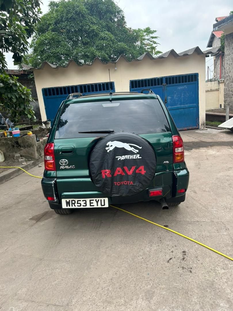 TOYOTA RAV4 INTERMÉDIAIRE