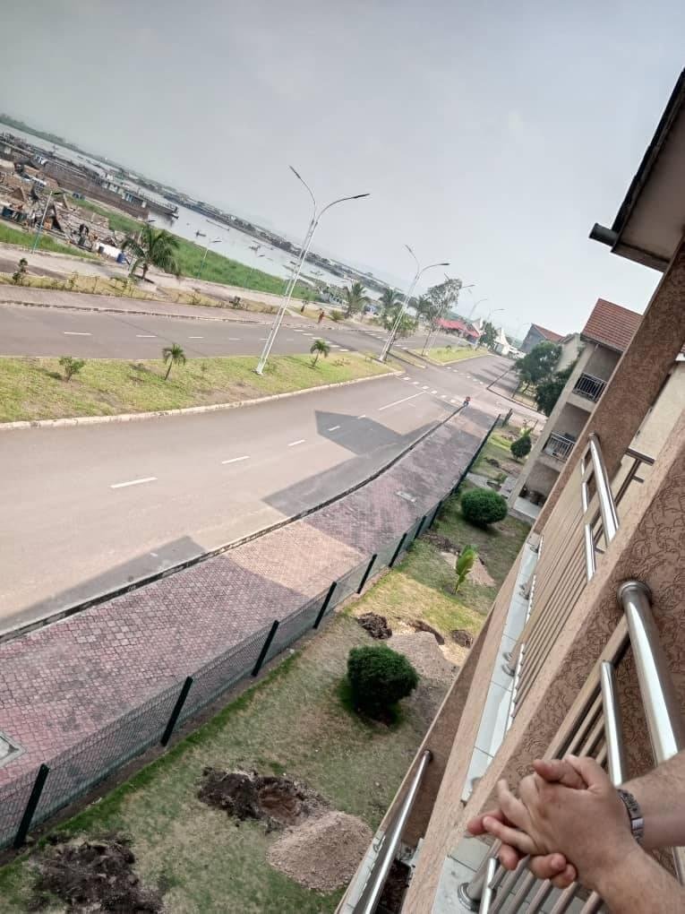 APPARTEMENT À LA CITÉ DU FLEUVE