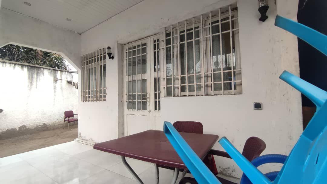 PARCELLE AVEC MAISON HABITABLE