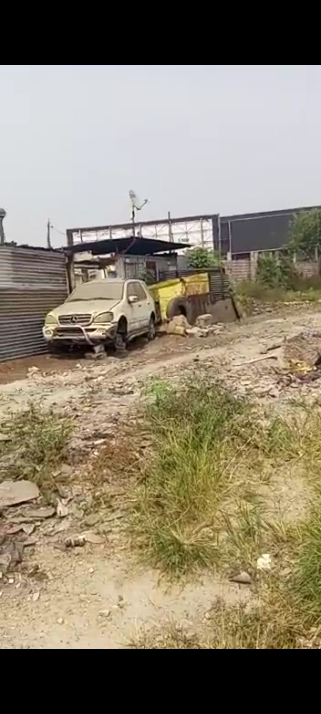 TERRAIN SUR BOULEVARD SENDWE