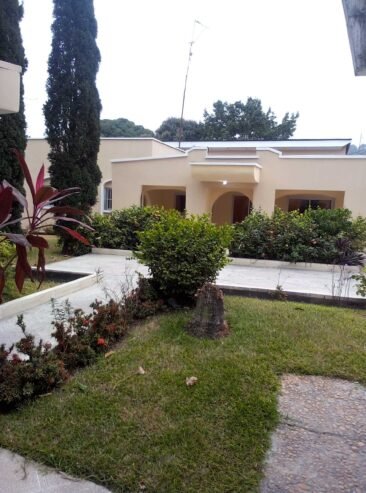 Vente d’une belle villa résidentielle de 2000 m² dans la cité maman Mobutu.