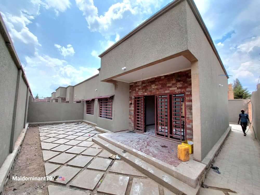 Maison à loué Au centre-ville de Lubumbashi Au golf plateau1 : Ref: Bunduki coin des écoles