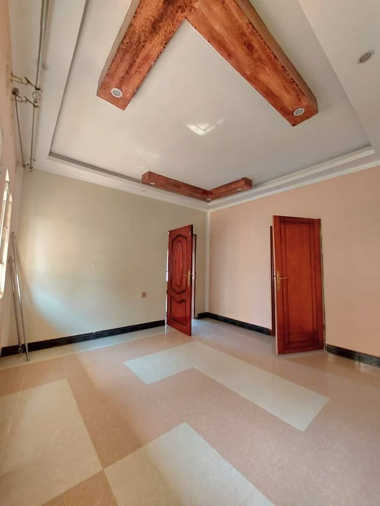 Jolie Appartement Mise En Location à Lubumbashi Au golf plateau2 après l’autoroute Loyer 425$ et la garantie de 3+1