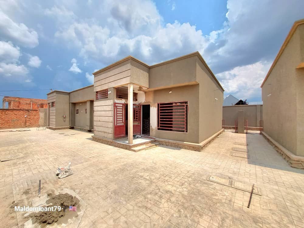 Maison à loué Au centre-ville de Lubumbashi Au golf plateau1 : Ref: Bunduki coin des écoles