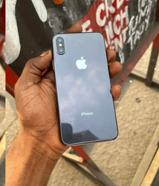 IPhone X simple 64Go en provenance USA 🇺🇸 Life batterie 100%✅ Face ID✅ True Tone✅Portrait✅