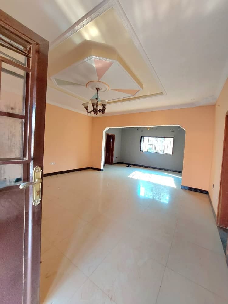 Jolie Appartement Mise En Location Au golf plateau2 après l’autoroute Loyer 400$ et la garantie de 3+1mois Anticipatif