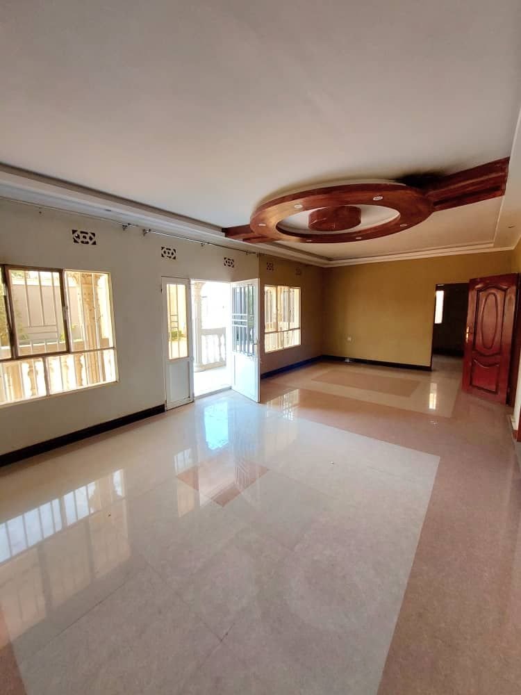 Jolie Appartement Mise En Location à Lubumbashi Au golf plateau2 après l’autoroute Loyer 425$ et la garantie de 3+1