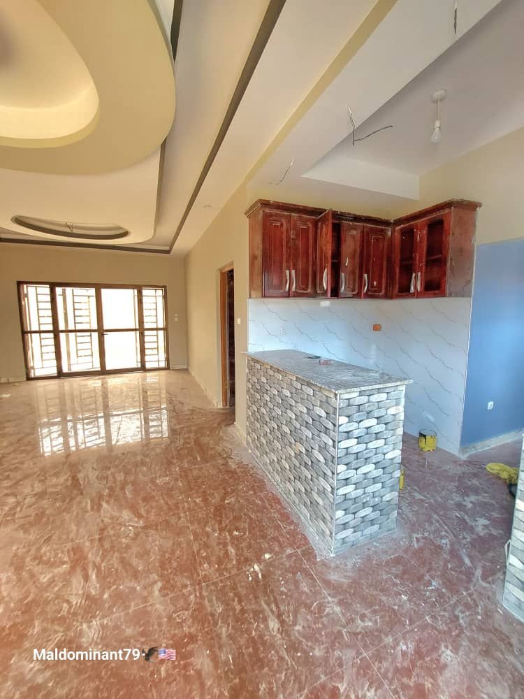 Maison à loué Au centre-ville de Lubumbashi Au golf plateau1 : Ref: Bunduki coin des écoles