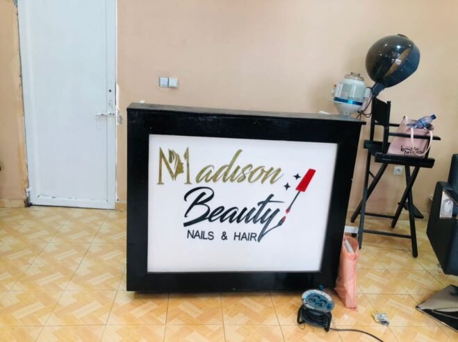 Logo mural, lettres en 3d