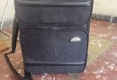 A vendre petite Valise 10kg