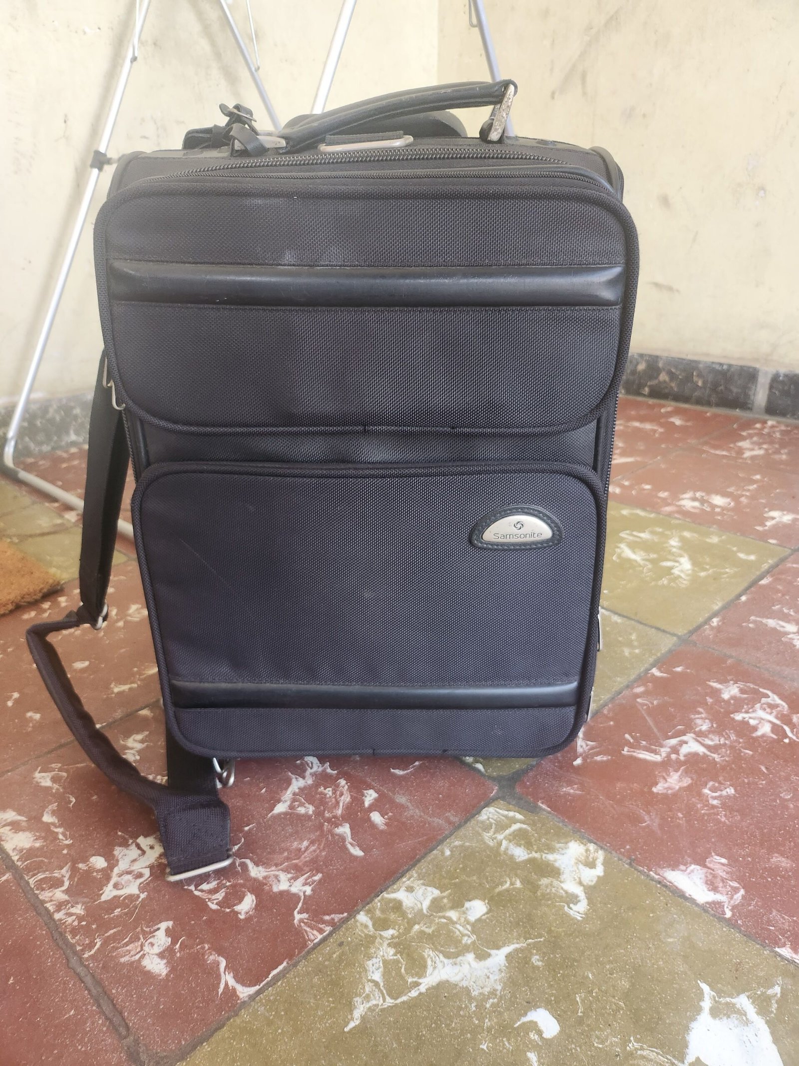 A vendre petite Valise 10kg