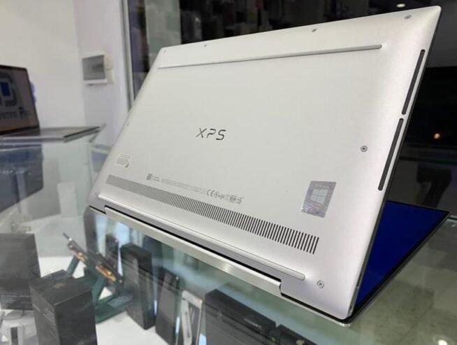 PC DELL XPS 13 9300 i7 11EME GENERATION
