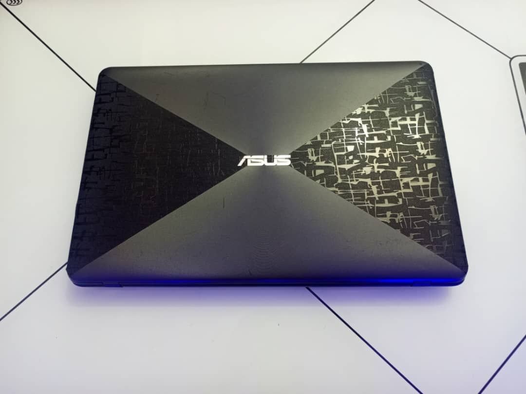 Azus i5 Gaming SSD 1To Ram 12go double graphique NVIDIA GeForce et Intel (R) très propre presque Neuf, très puissant et Ultra rapide à 440$ Tél 0898700945 WhatsApp et Appel