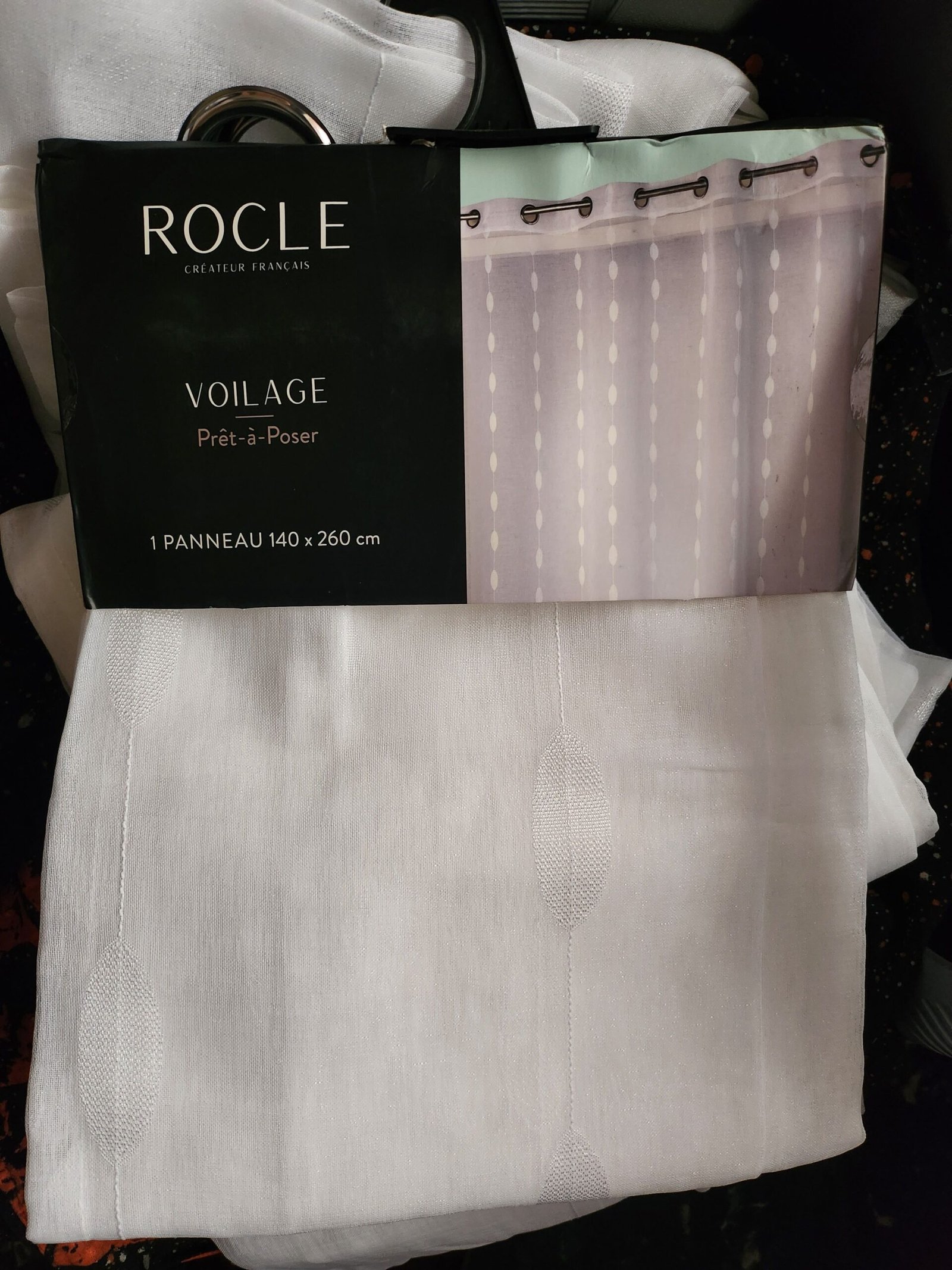 A vendre rideau voile prêt à pose