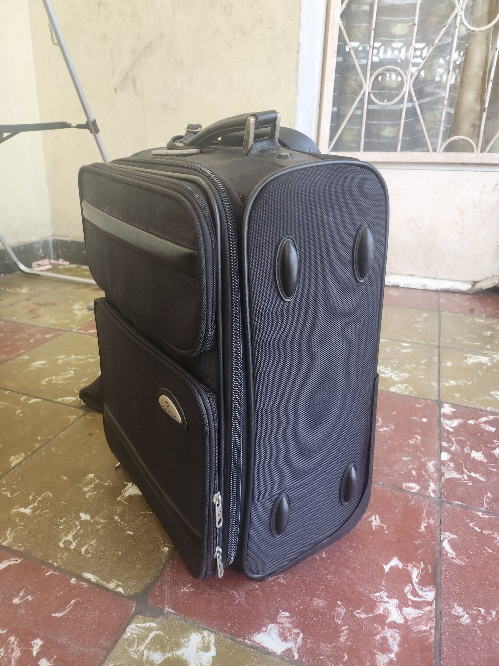 A vendre petite Valise 10kg
