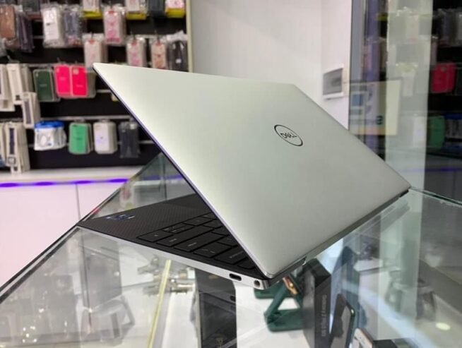 PC DELL XPS 13 9300 i7 11EME GENERATION