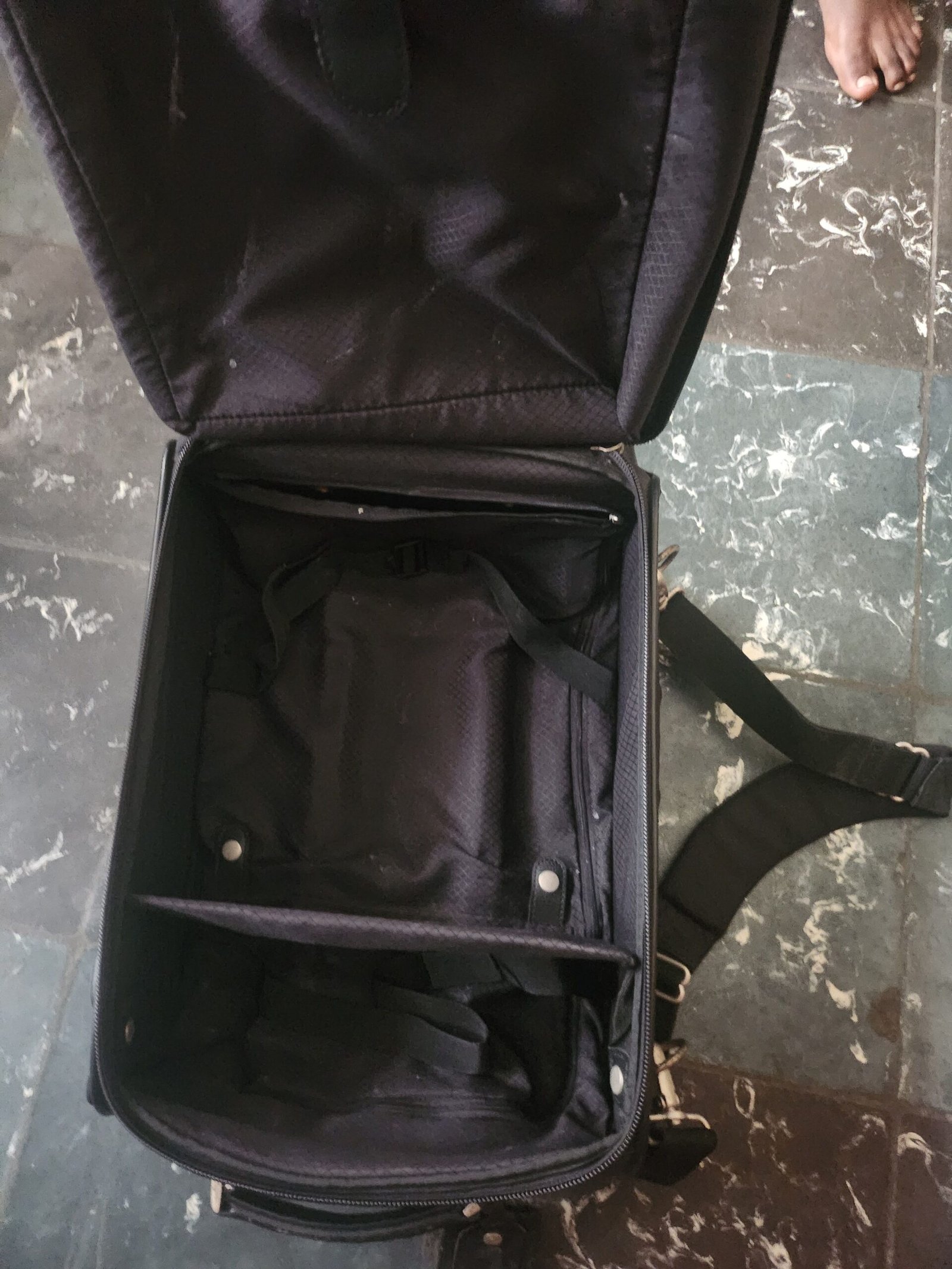 A vendre petite Valise 10kg
