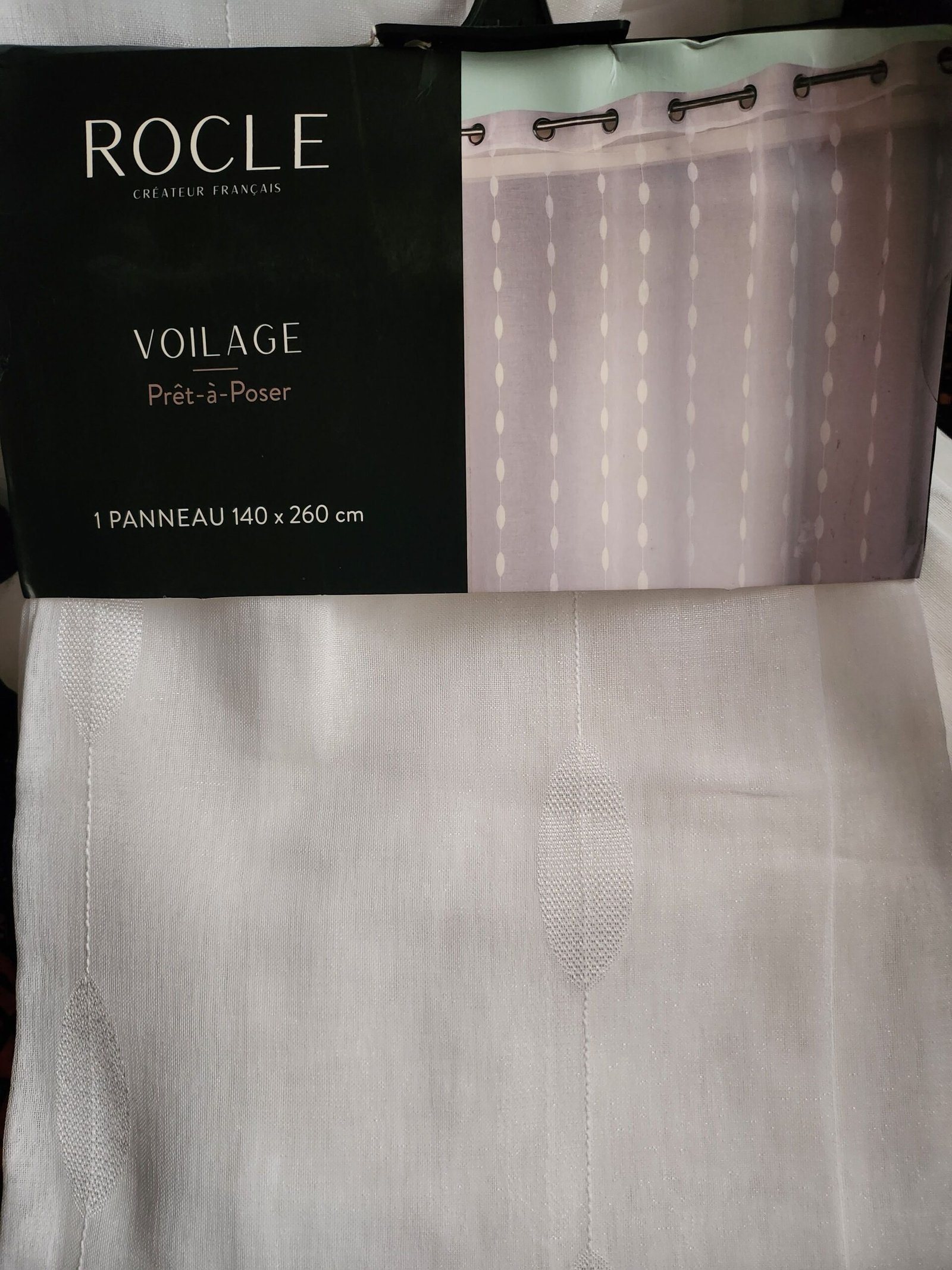 A vendre rideau voile prêt à pose
