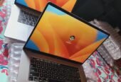 Je vends des MacBook Pro de I5 a Pro M2