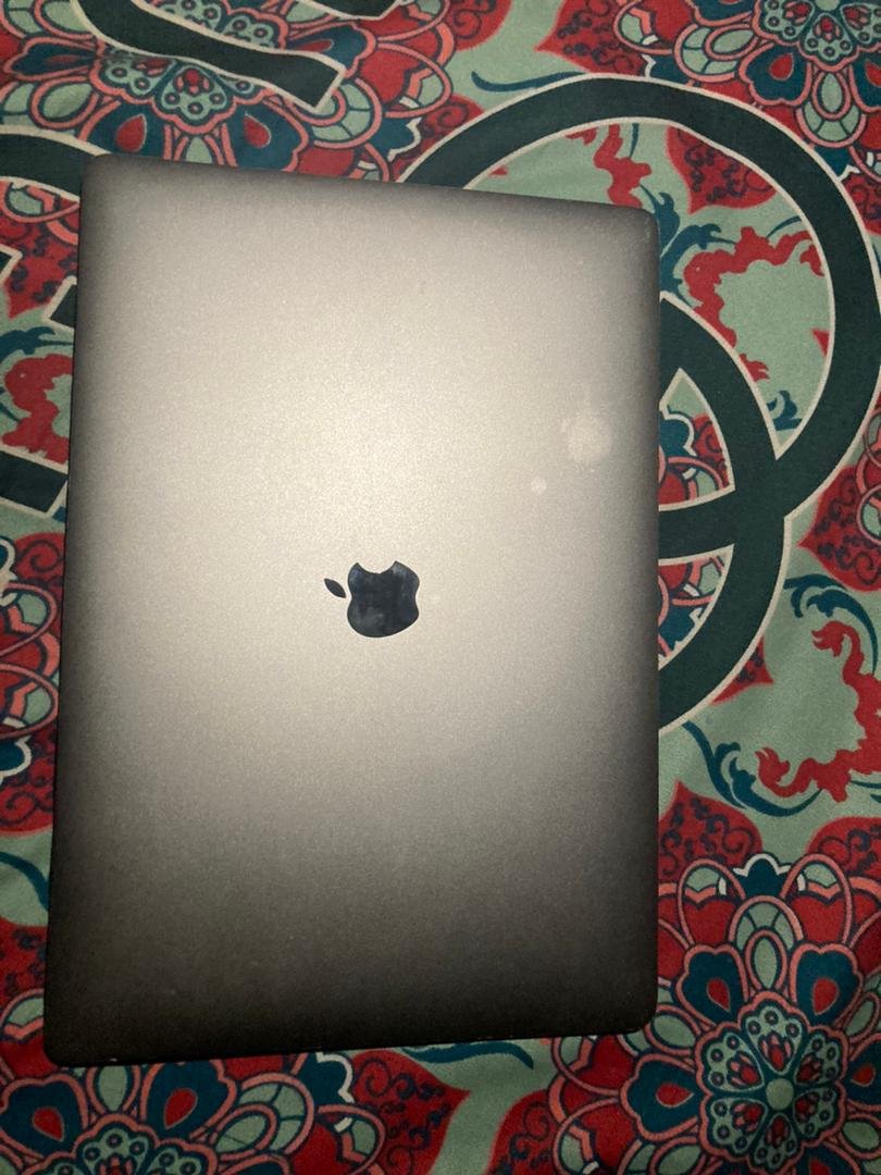 MacBook Pro i9 15’’ 2018