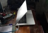 Ordinateur portable MacBook